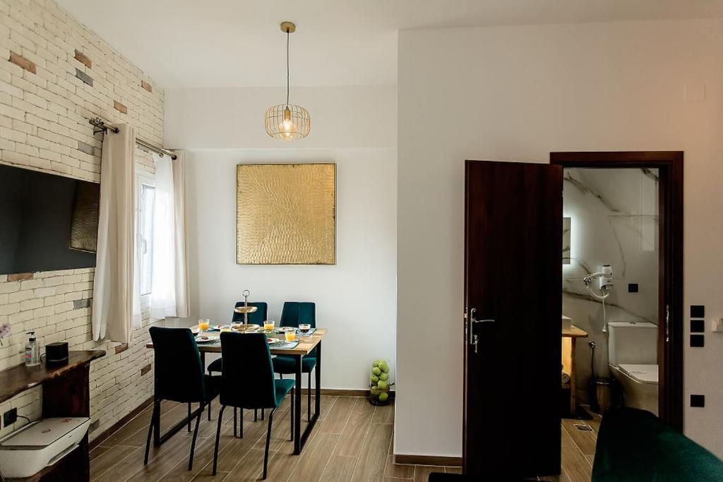 Deluxe Town Hall Square Flat In Historical Center 2 Corfu (city) Exterior foto