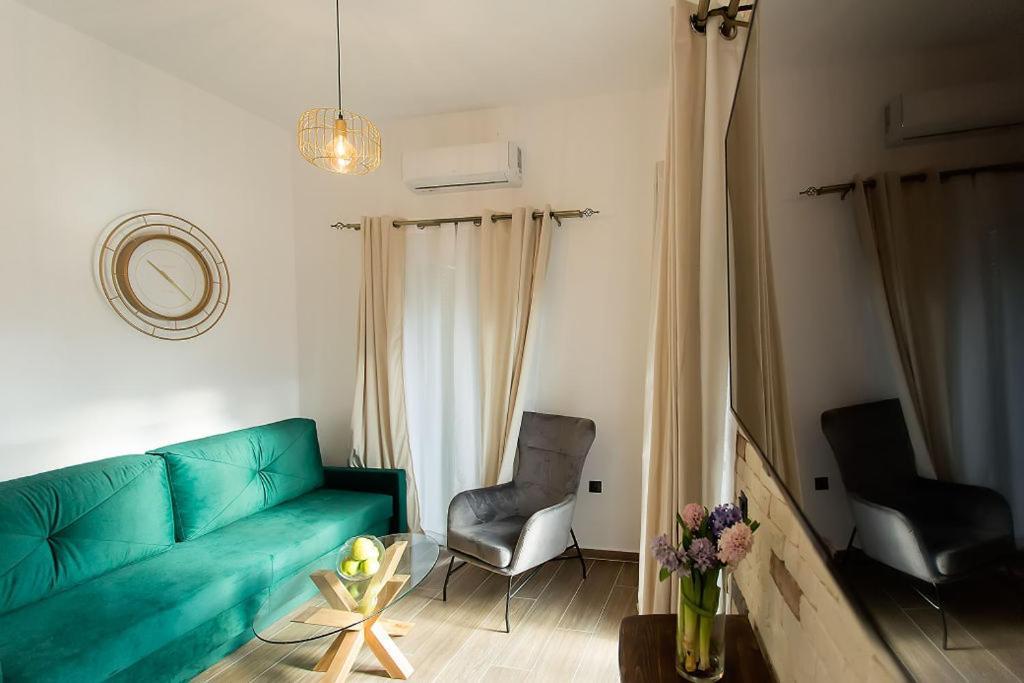 Deluxe Town Hall Square Flat In Historical Center 2 Corfu (city) Exterior foto